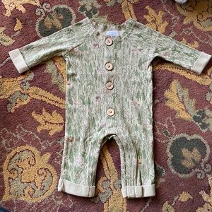 NWOT Mid Pie 0-3 months romper